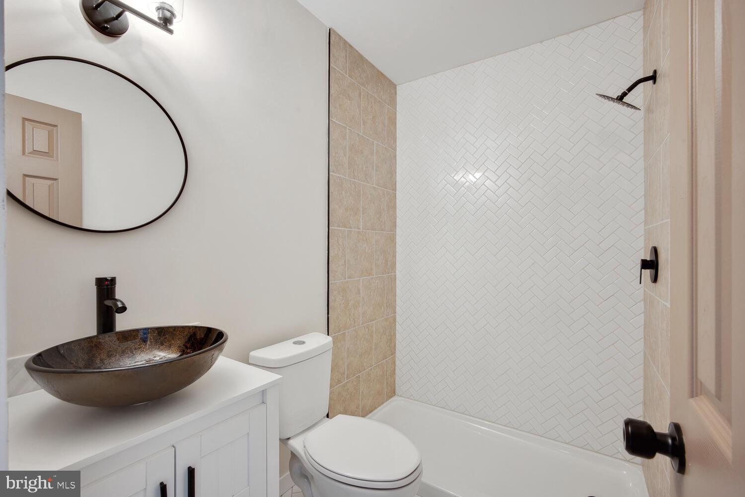 TERRACE TOWNHOUSES OF ANNANDALE - Residential Lease