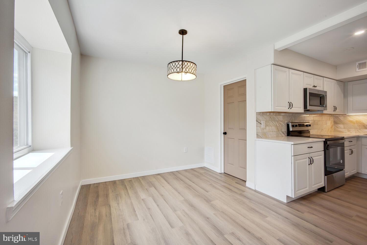 TERRACE TOWNHOUSES OF ANNANDALE - Residential Lease