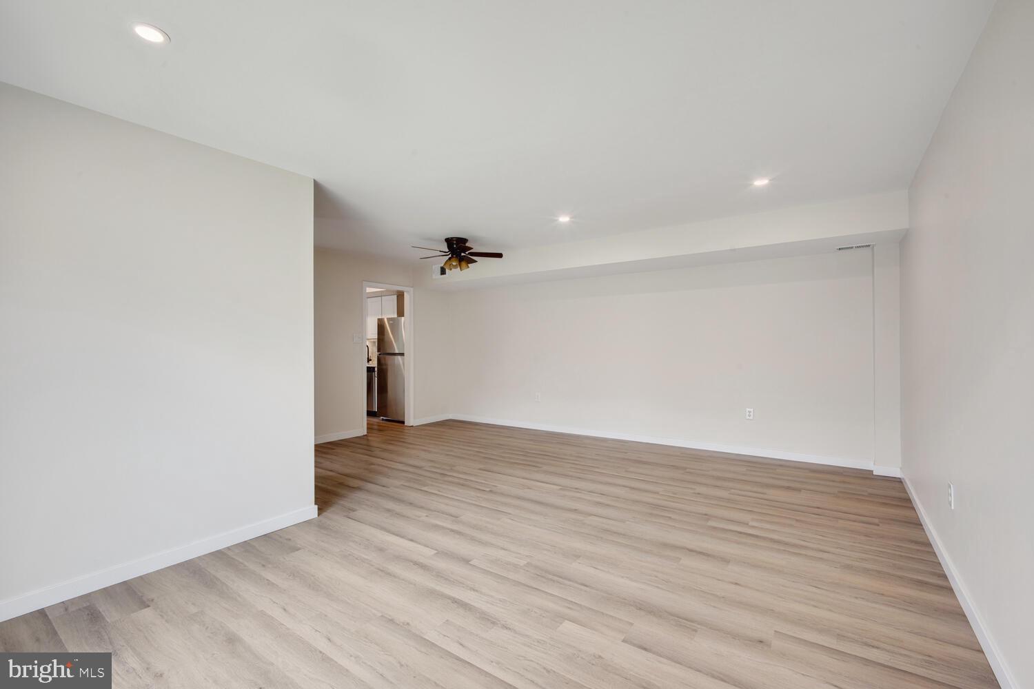 TERRACE TOWNHOUSES OF ANNANDALE - Residential Lease