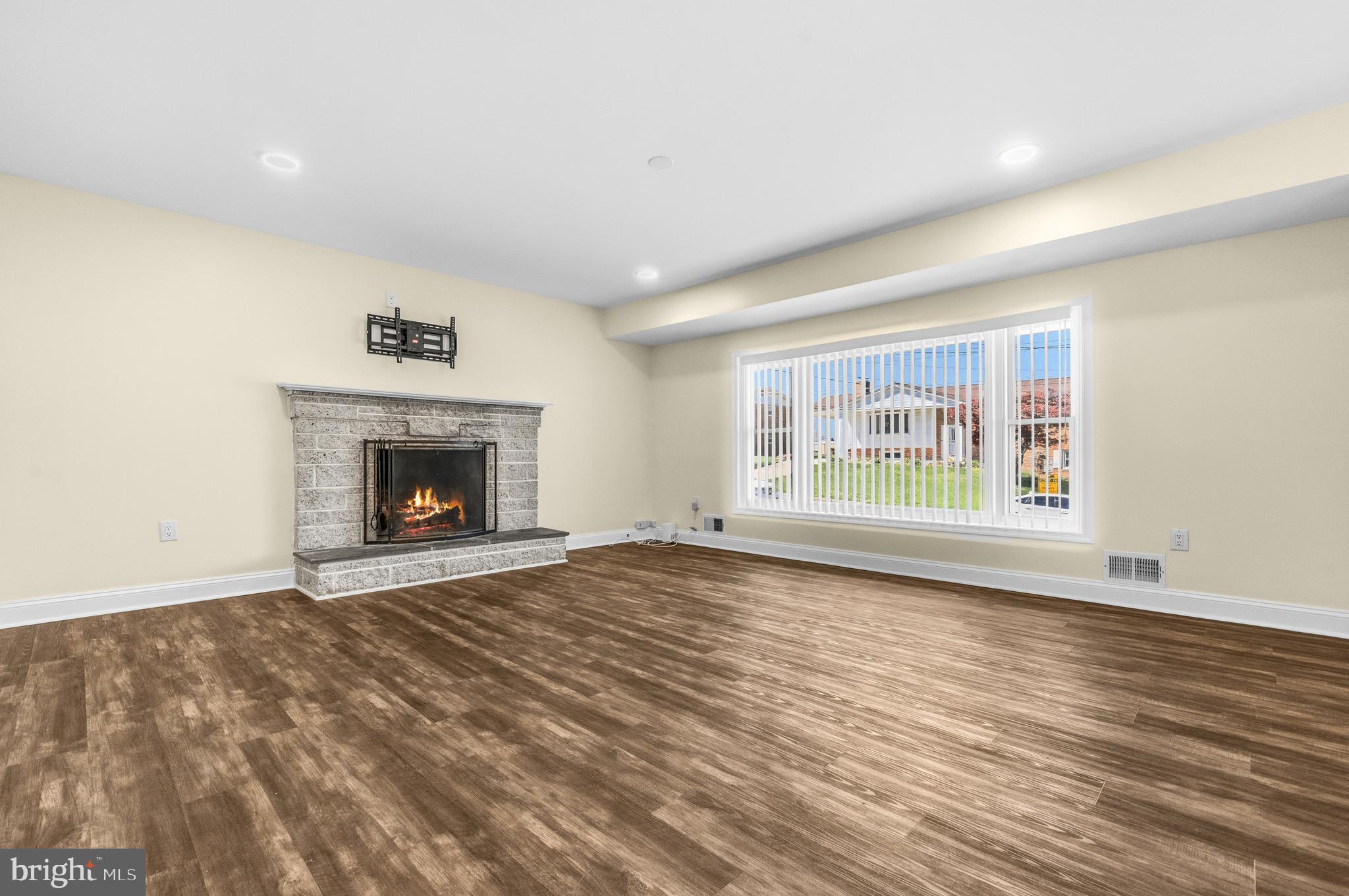 WOODBERRY FOREST - Residential