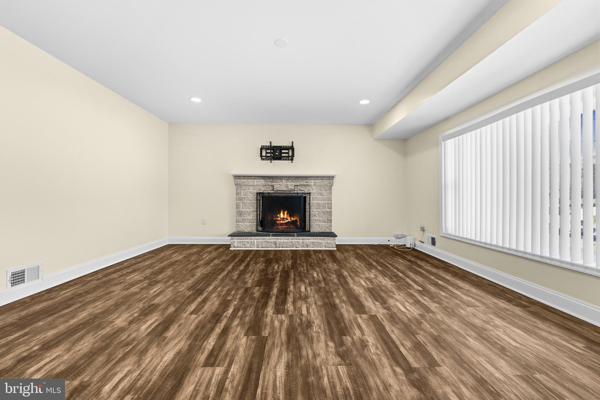 WOODBERRY FOREST - Residential