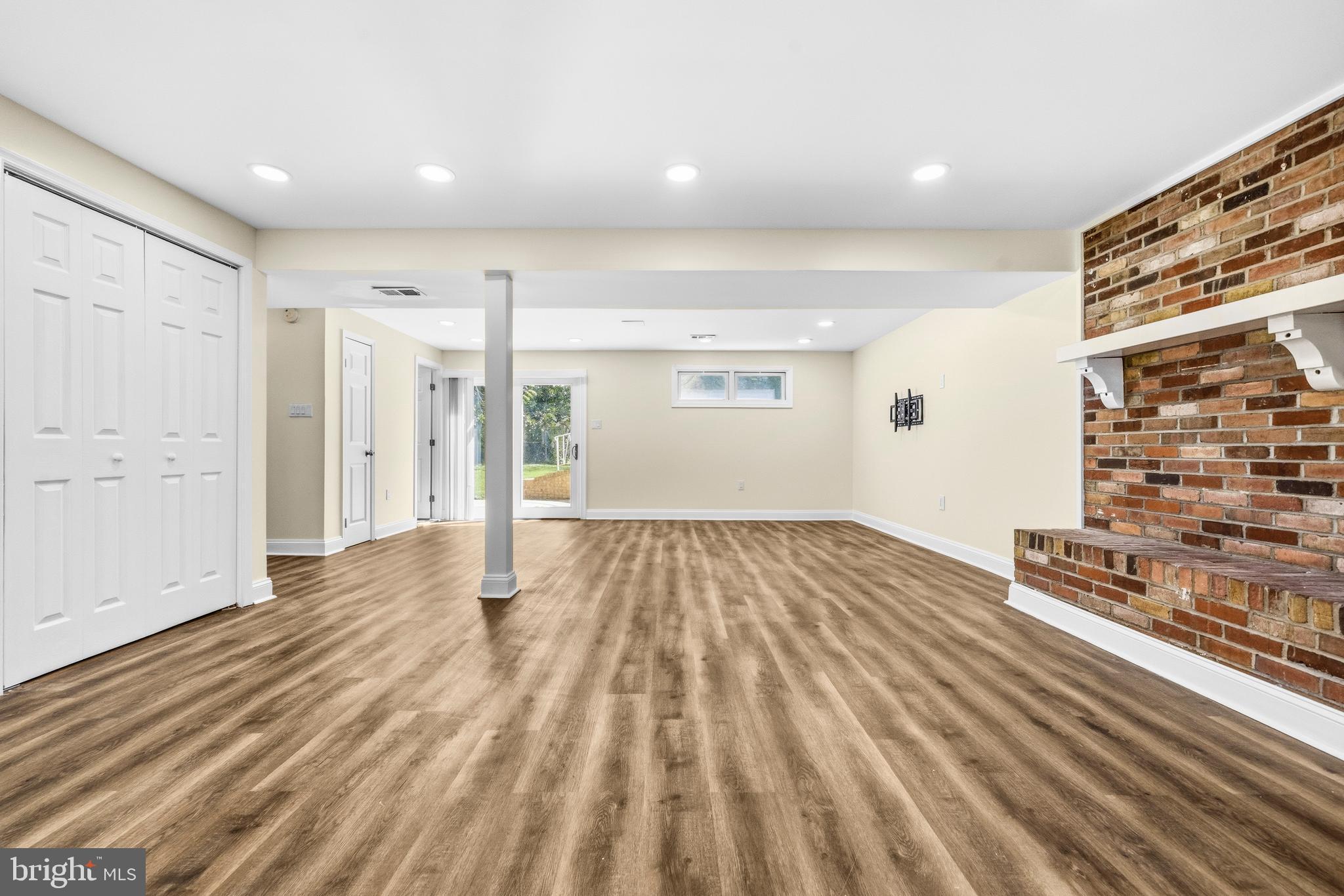 WOODBERRY FOREST - Residential