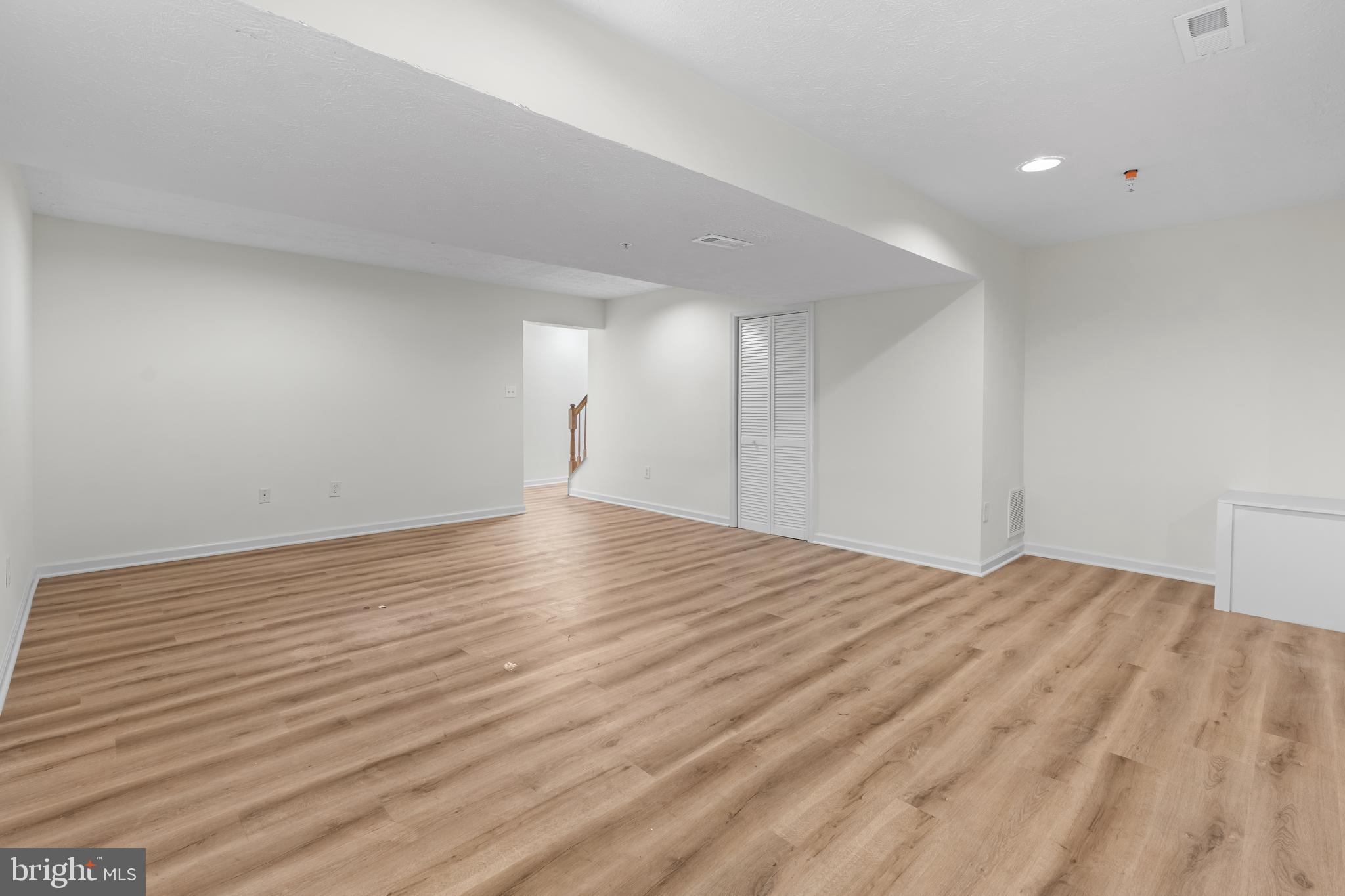 REGENCY MEADOWS - Residential