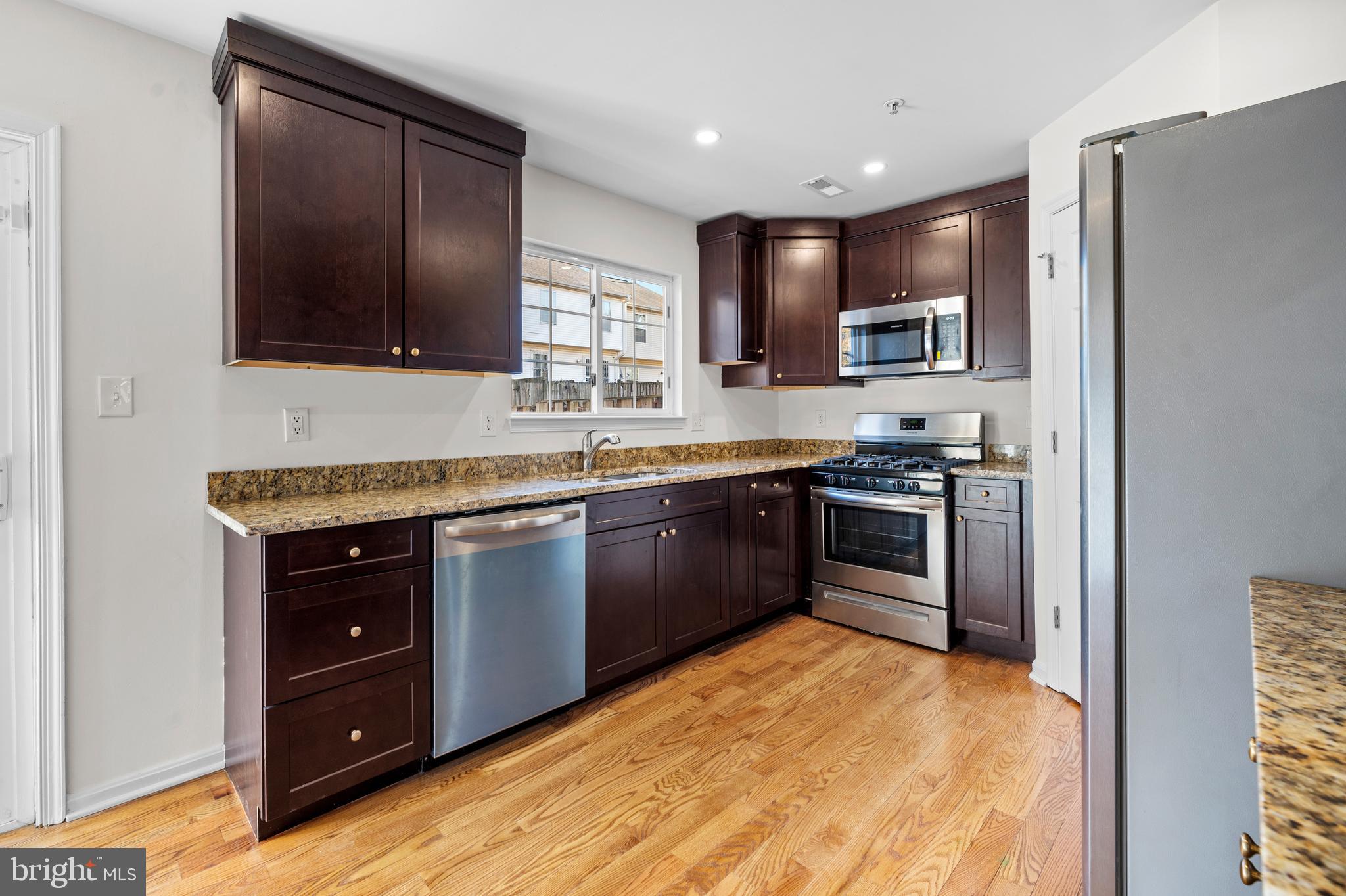 REGENCY MEADOWS - Residential