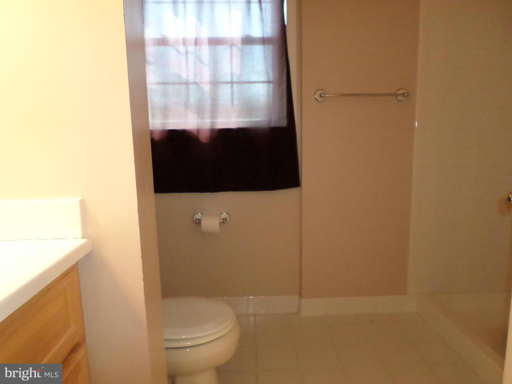 COUNTRY CLUB MANOR - Residential