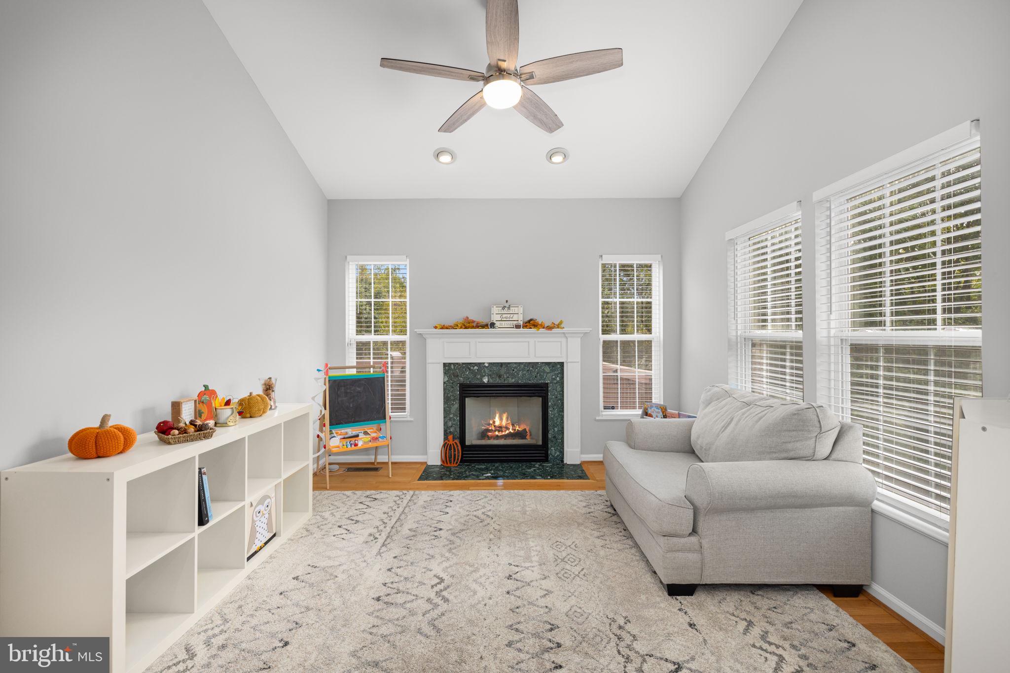 43301 CHOKEBERRY SQUARE