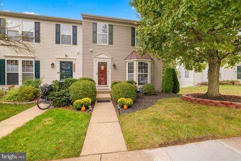 43301 CHOKEBERRY SQUARE ASHBURN VA 20147