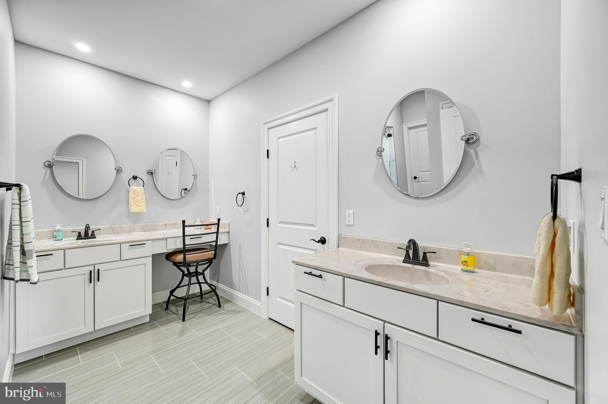 MAGNOLIA HARBOUR - Residential