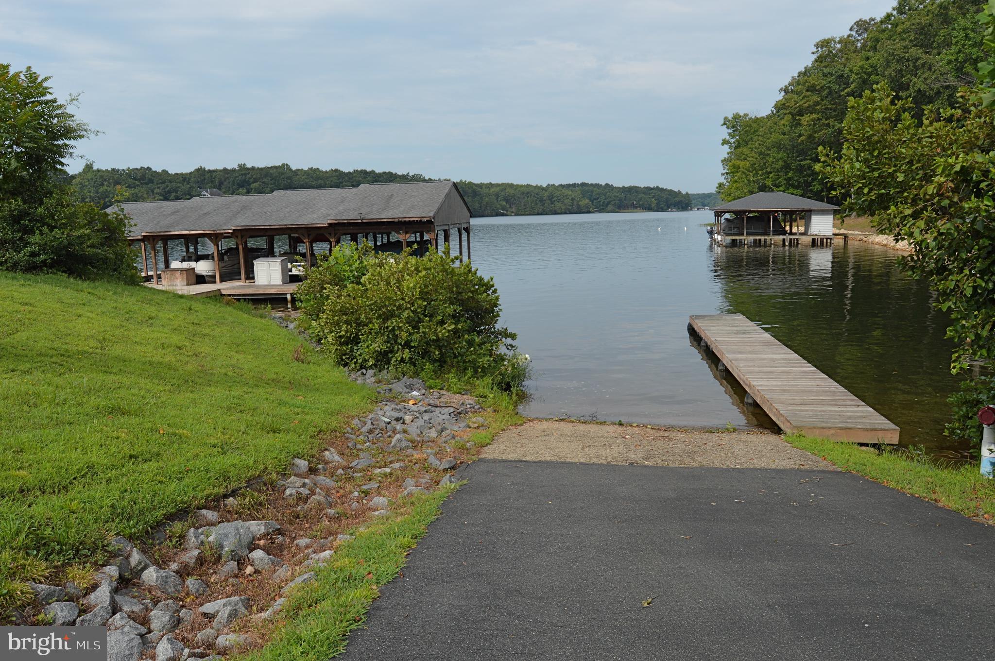 MAGNOLIA HARBOUR - Residential