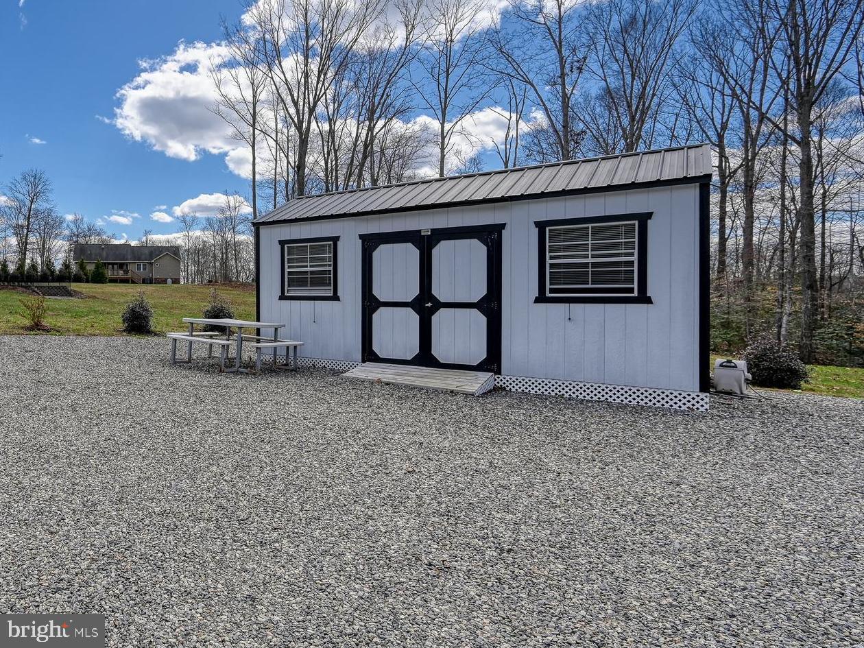 MAGNOLIA HARBOUR - Residential