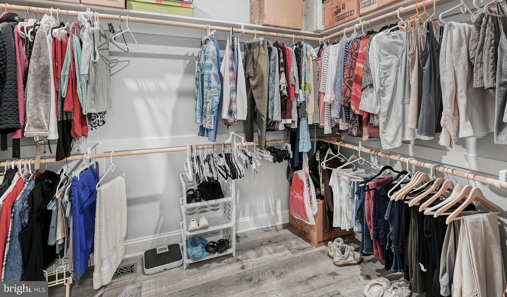 MAGNOLIA HARBOUR - Residential