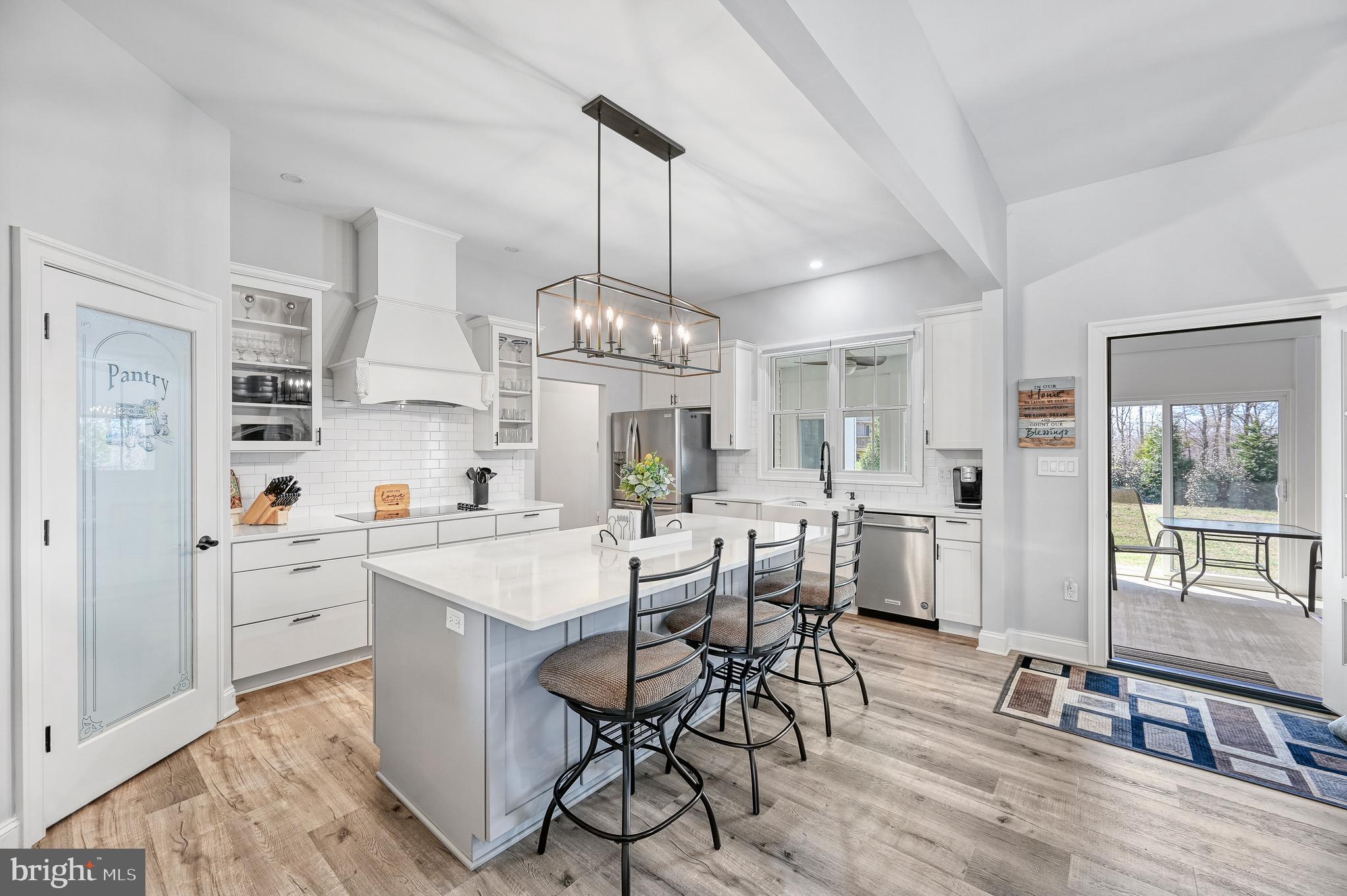 MAGNOLIA HARBOUR - Residential