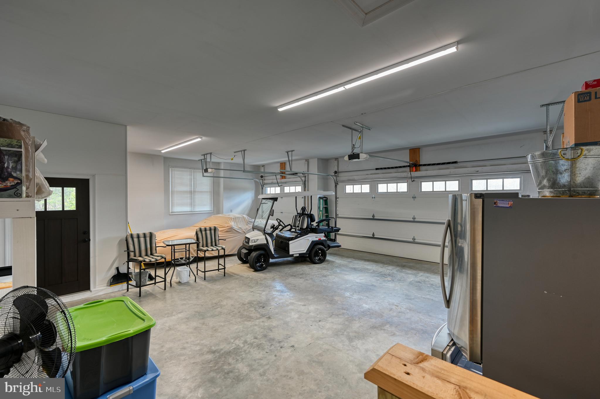 MAGNOLIA HARBOUR - Residential