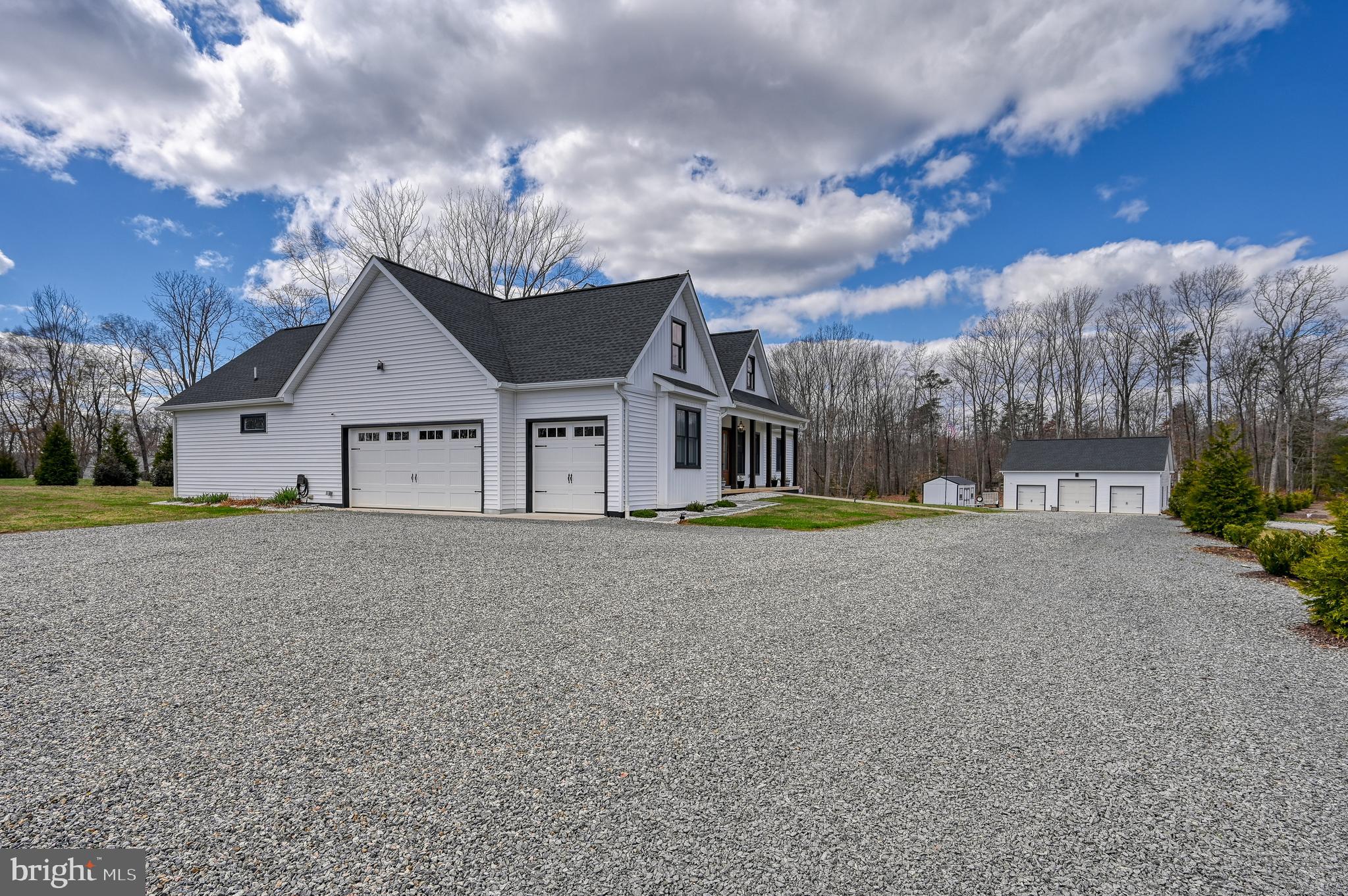 MAGNOLIA HARBOUR - Residential