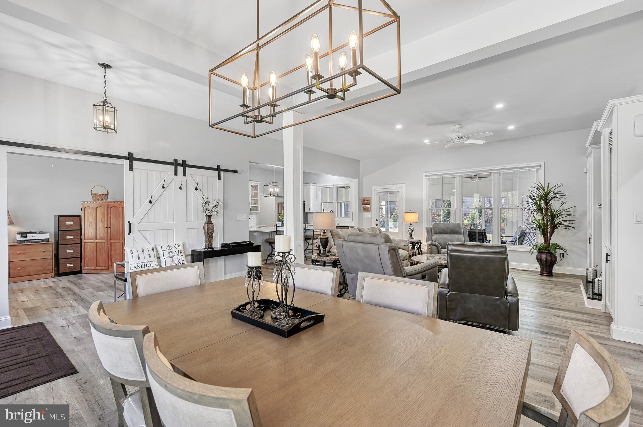 MAGNOLIA HARBOUR - Residential