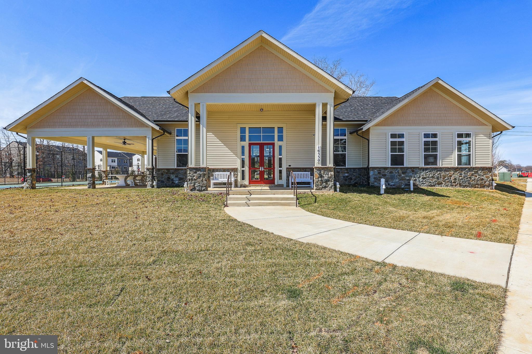 SIGNATURE CLUB - Residential