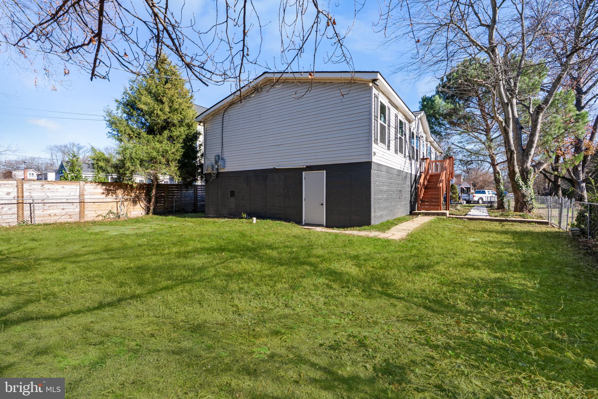 NEW ALEXANDRIA - Residential