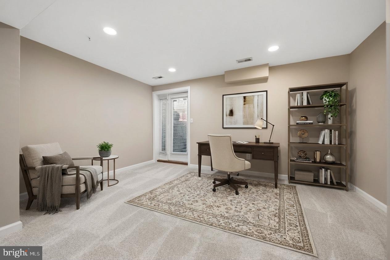 OWINGS MILLS NEWTOWN - Residential