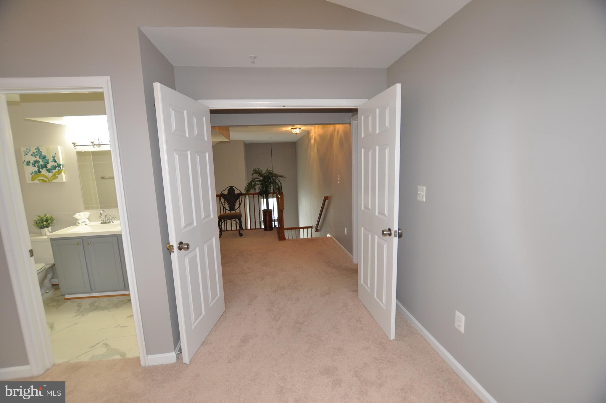 KINGS COUNCIL CONDO - Residential