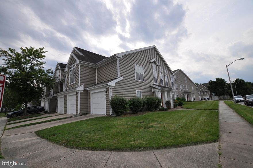 Hurry- 2nd CHANCE OPPORTUNITY! Immaculate,gorgeous 3-lvl condo had multiple offers-buyer s financing fell thru. Sleek, modern, renov. end unt- unique open plan w/soaring ceilings,fireplace,cozy loft & upgrades galore- Newly renovated kitchen & baths w/recessed lighting & porcelain & hdwood floors! Private d/w, garage +ample strt prkng close to Jnt Bs Andrews, Washington DC, shopping- Grt community