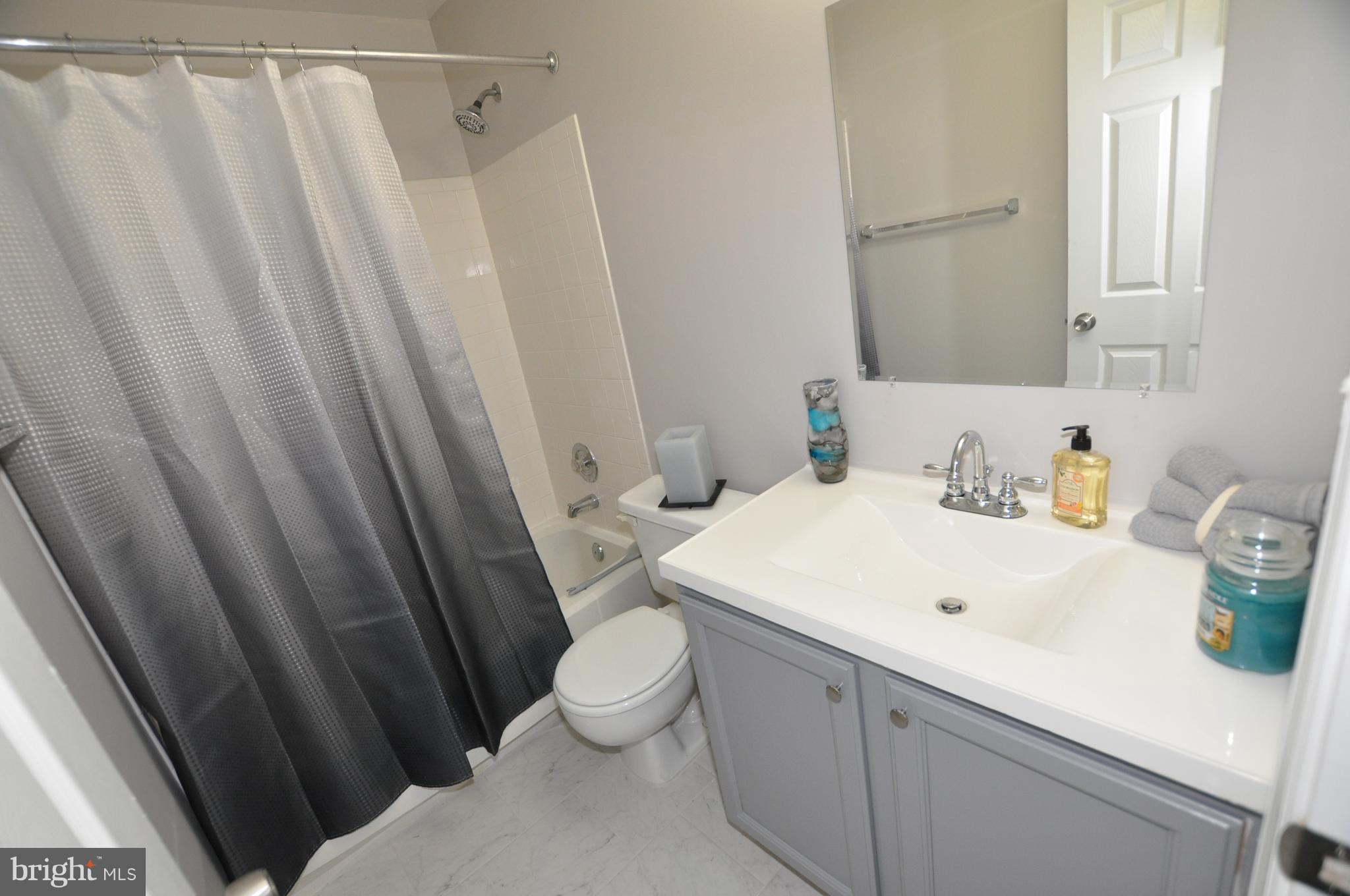 KINGS COUNCIL CONDO - Residential