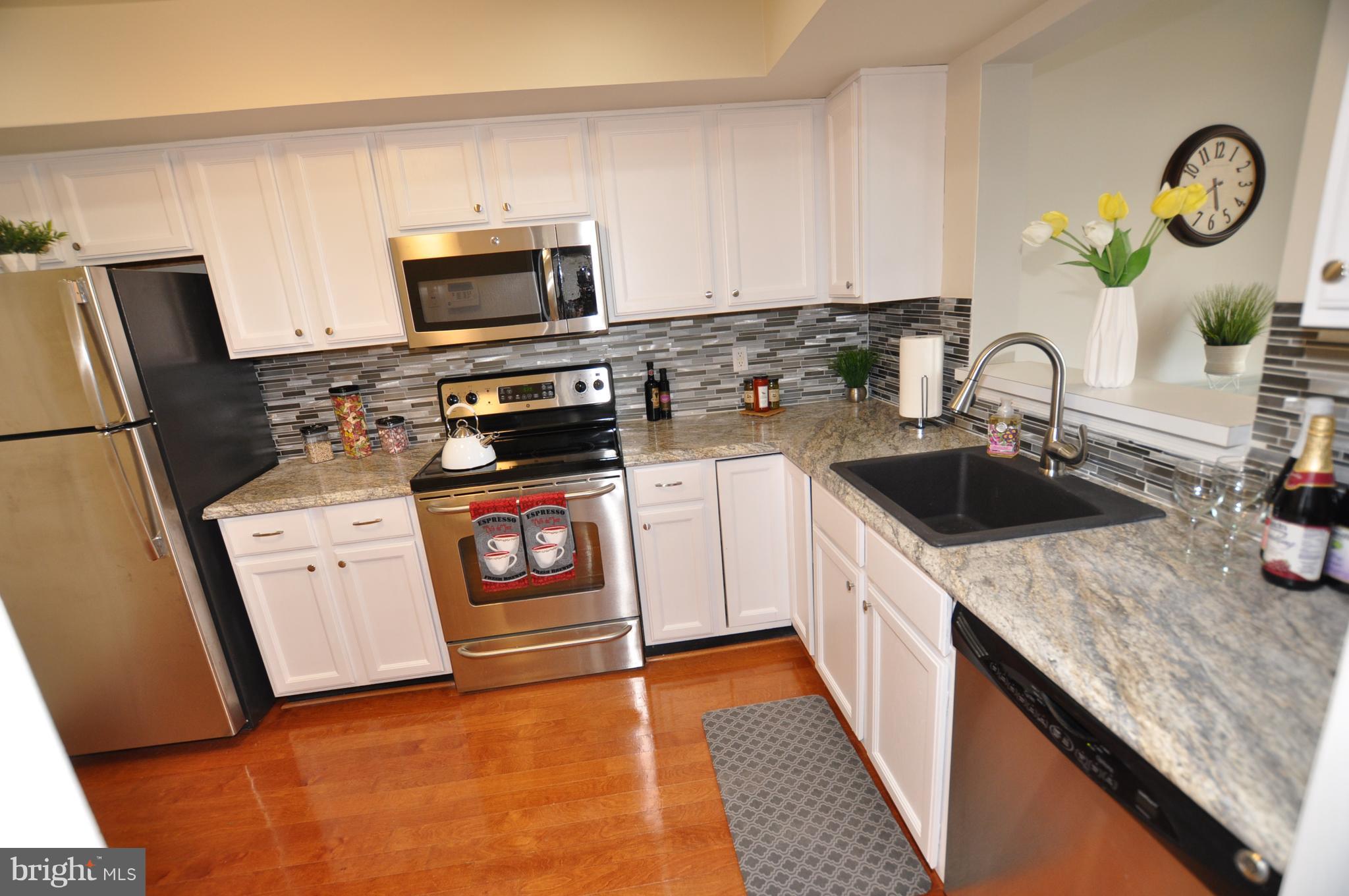 KINGS COUNCIL CONDO - Residential