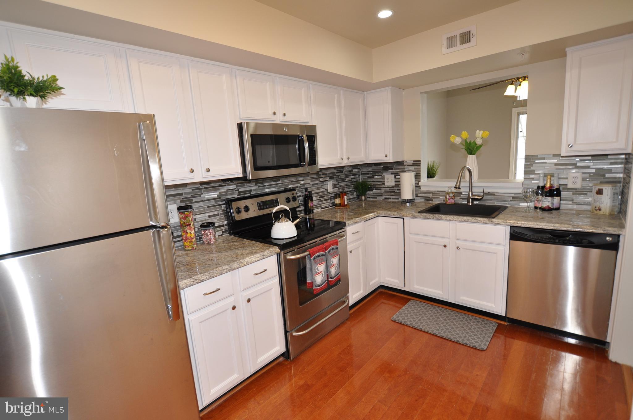 KINGS COUNCIL CONDO - Residential