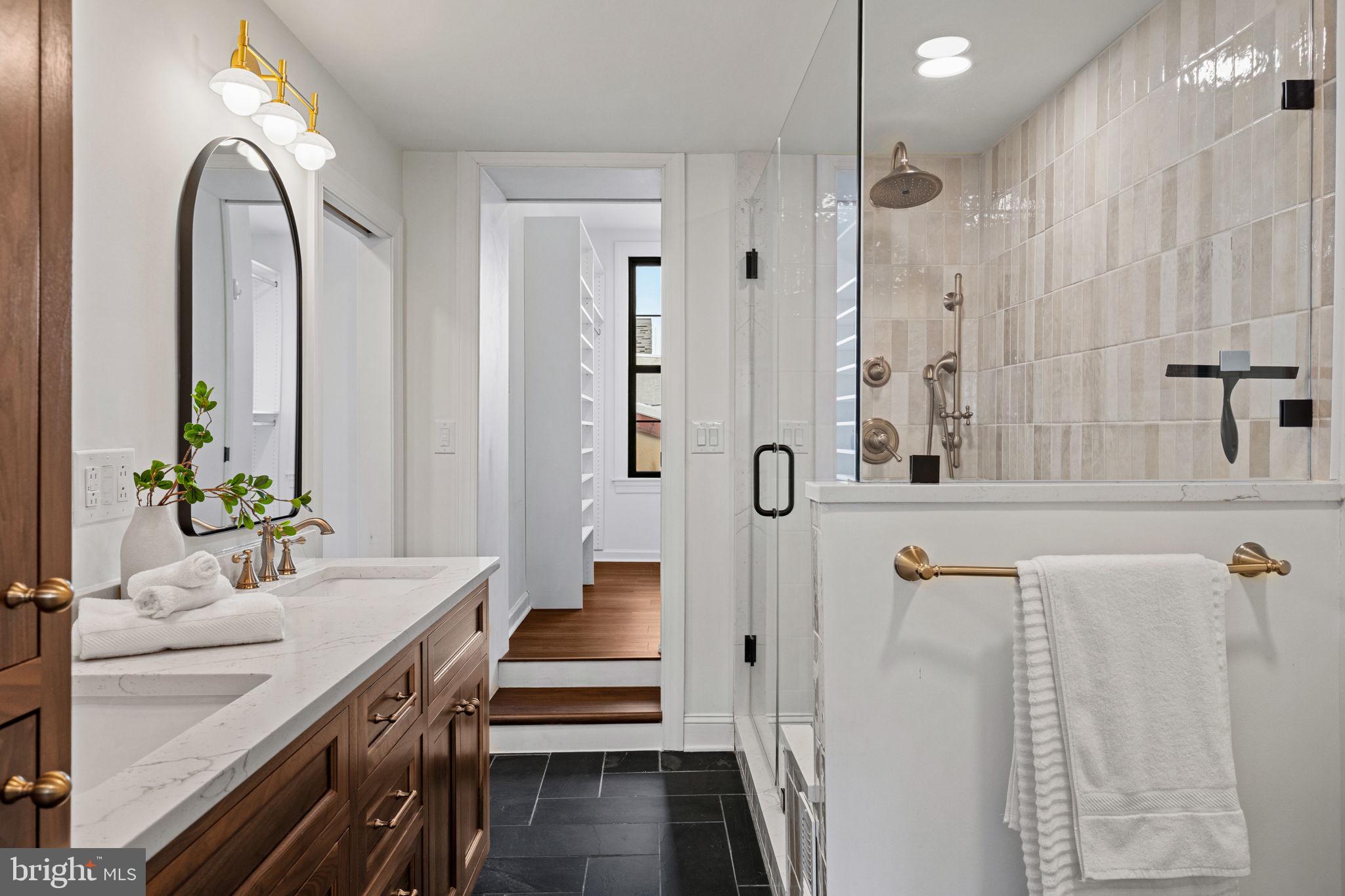 BELLA VISTA - Residential