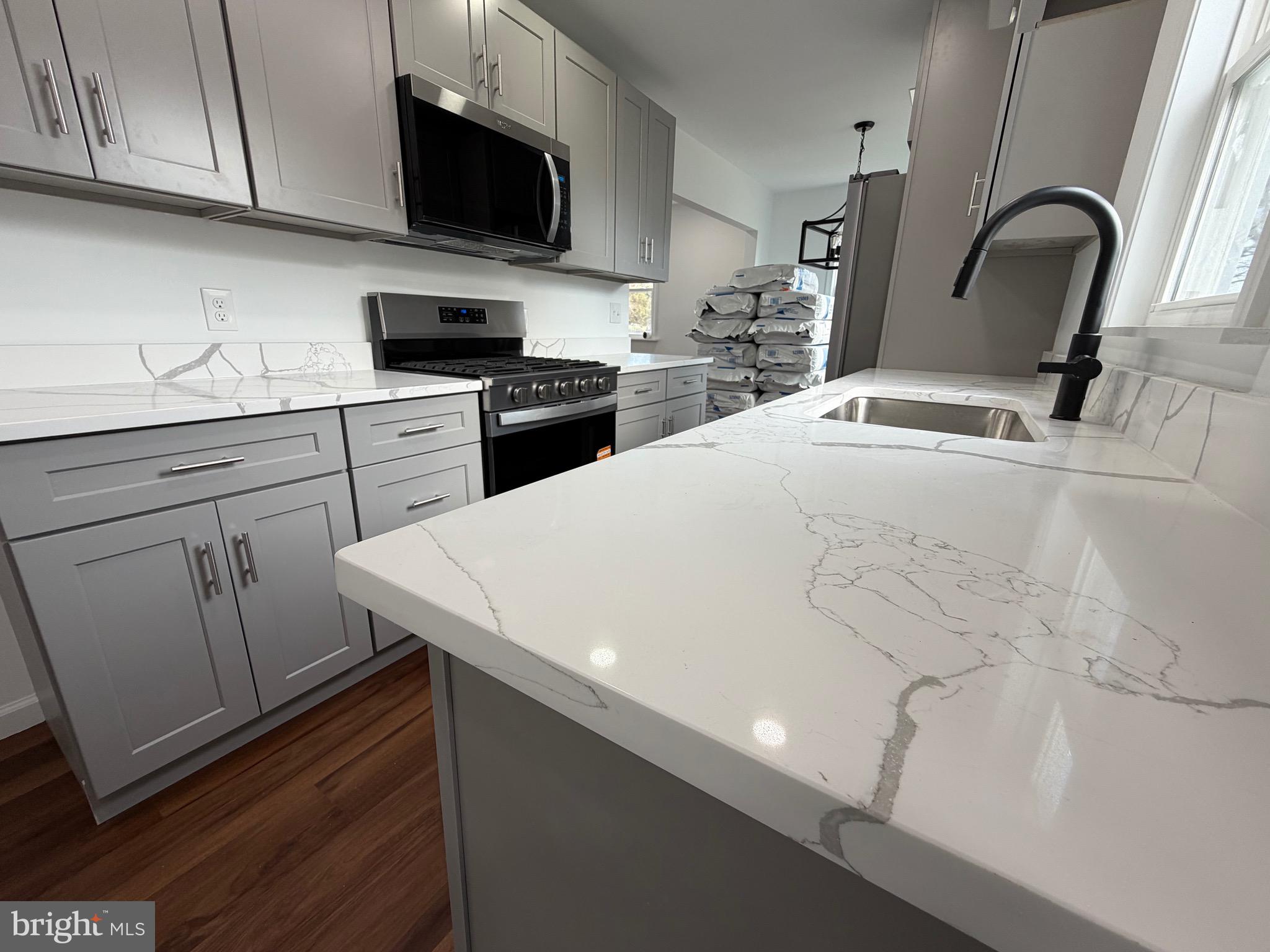 MANOR PARK - Residential