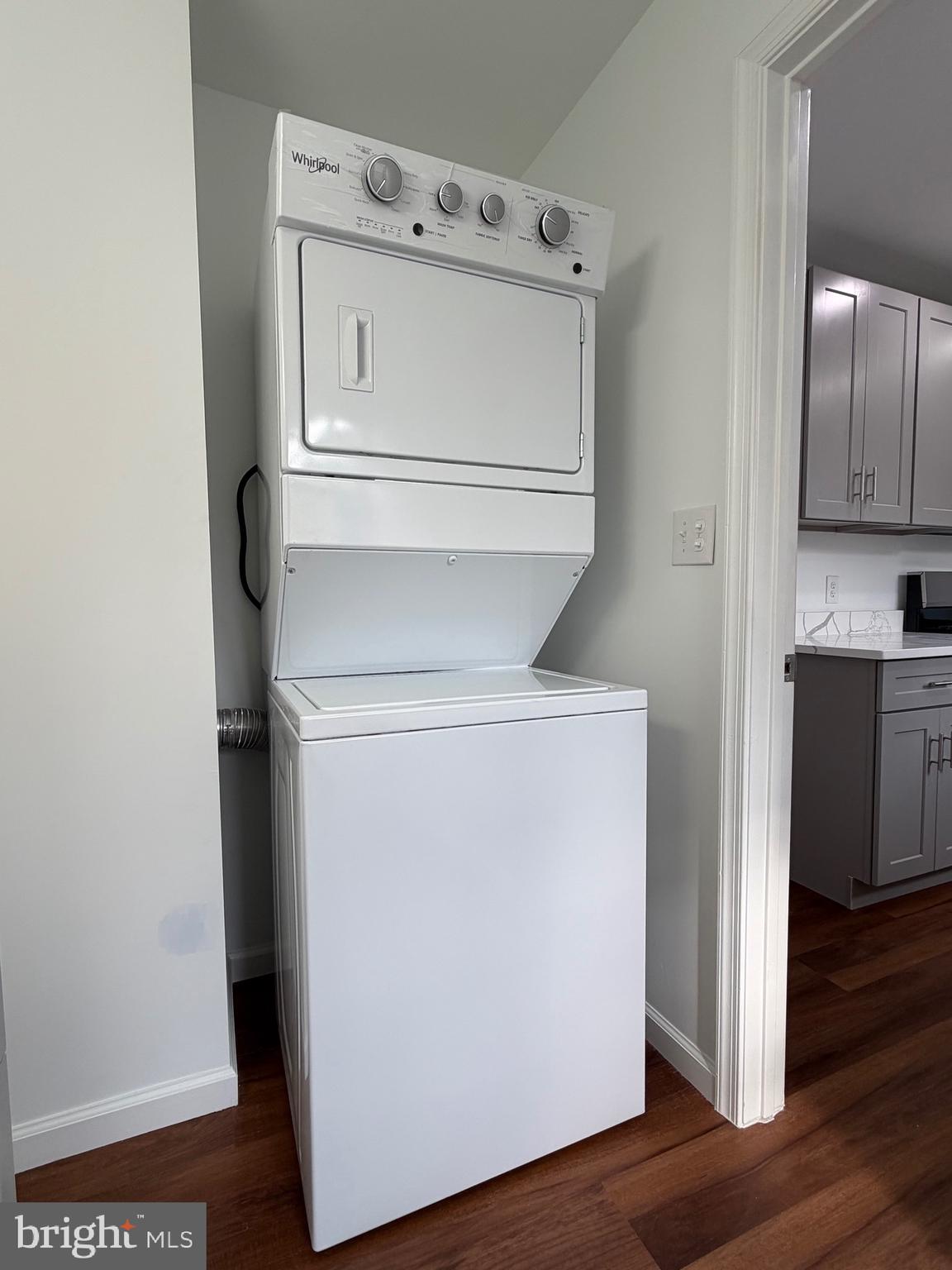 MANOR PARK - Residential