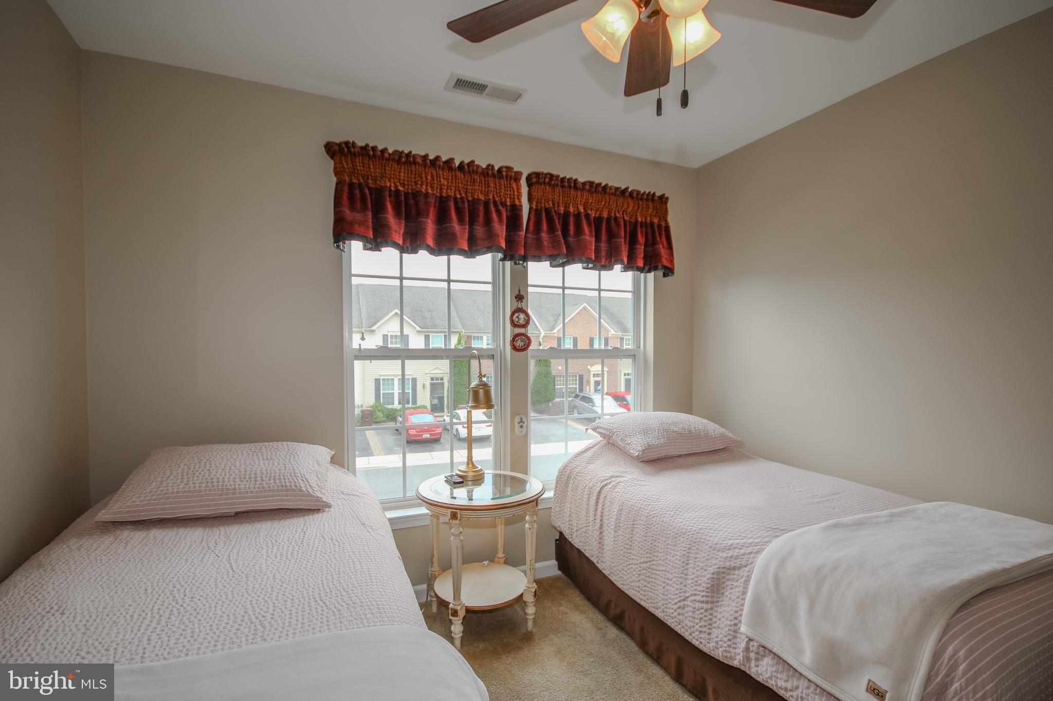 CEDAR COMMONS - Residential