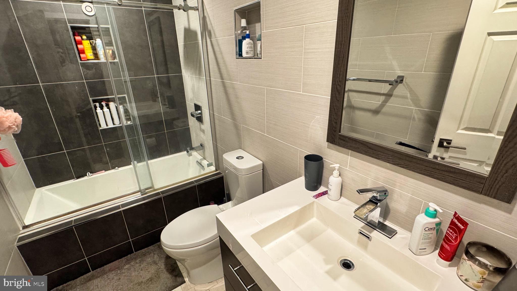 LAKE LAND OR - Residential