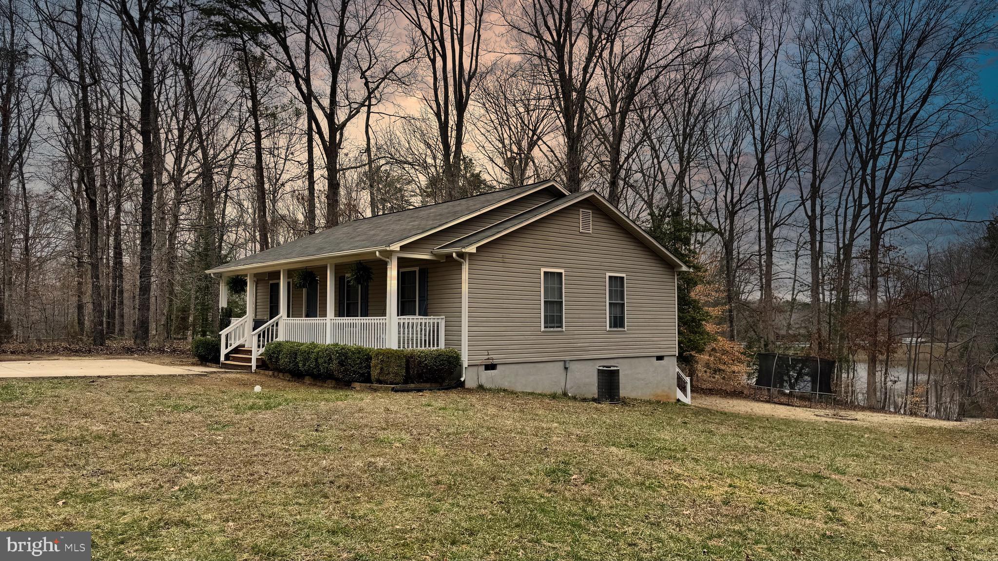 LAKE LAND OR - Residential