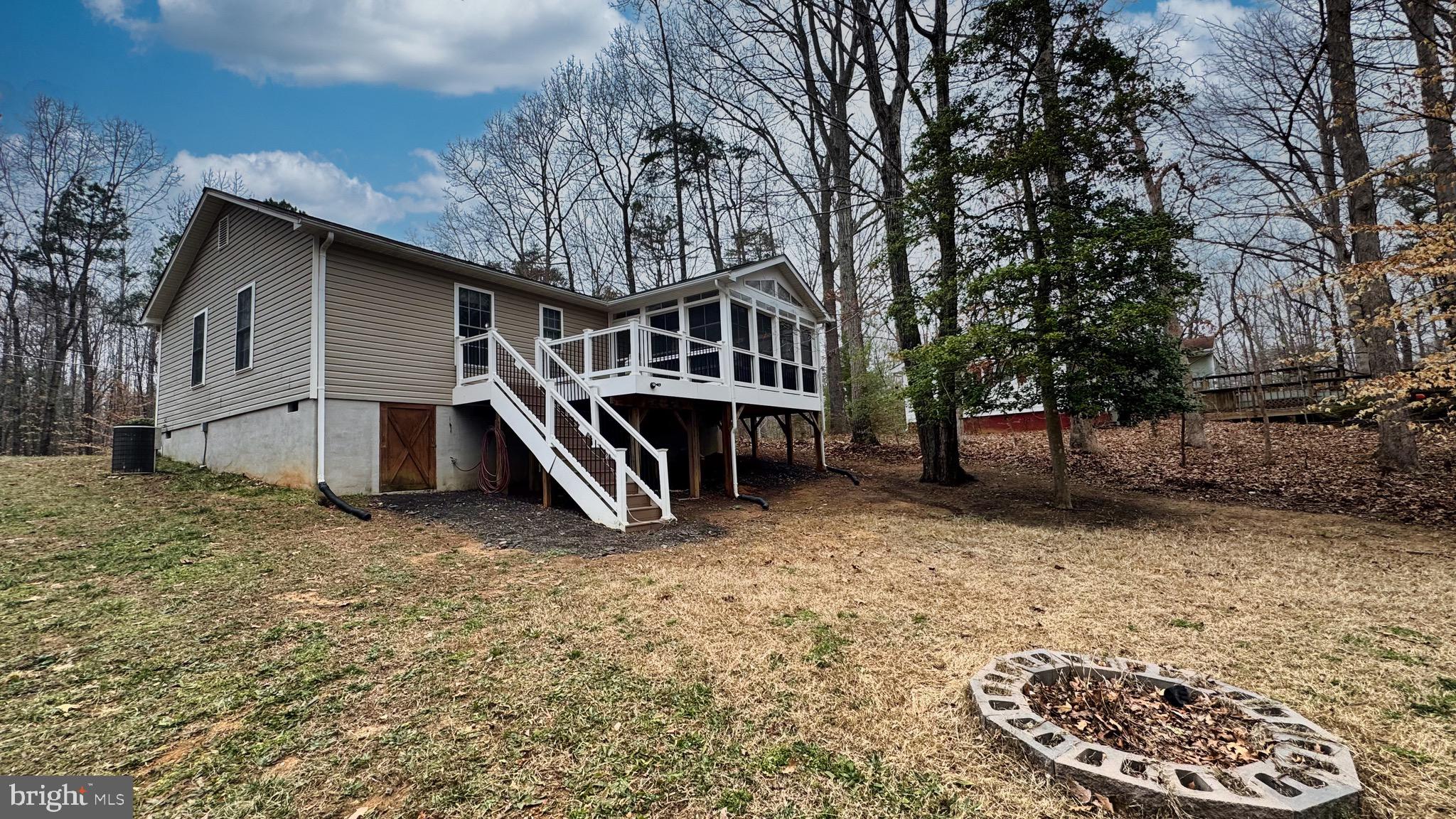 LAKE LAND OR - Residential