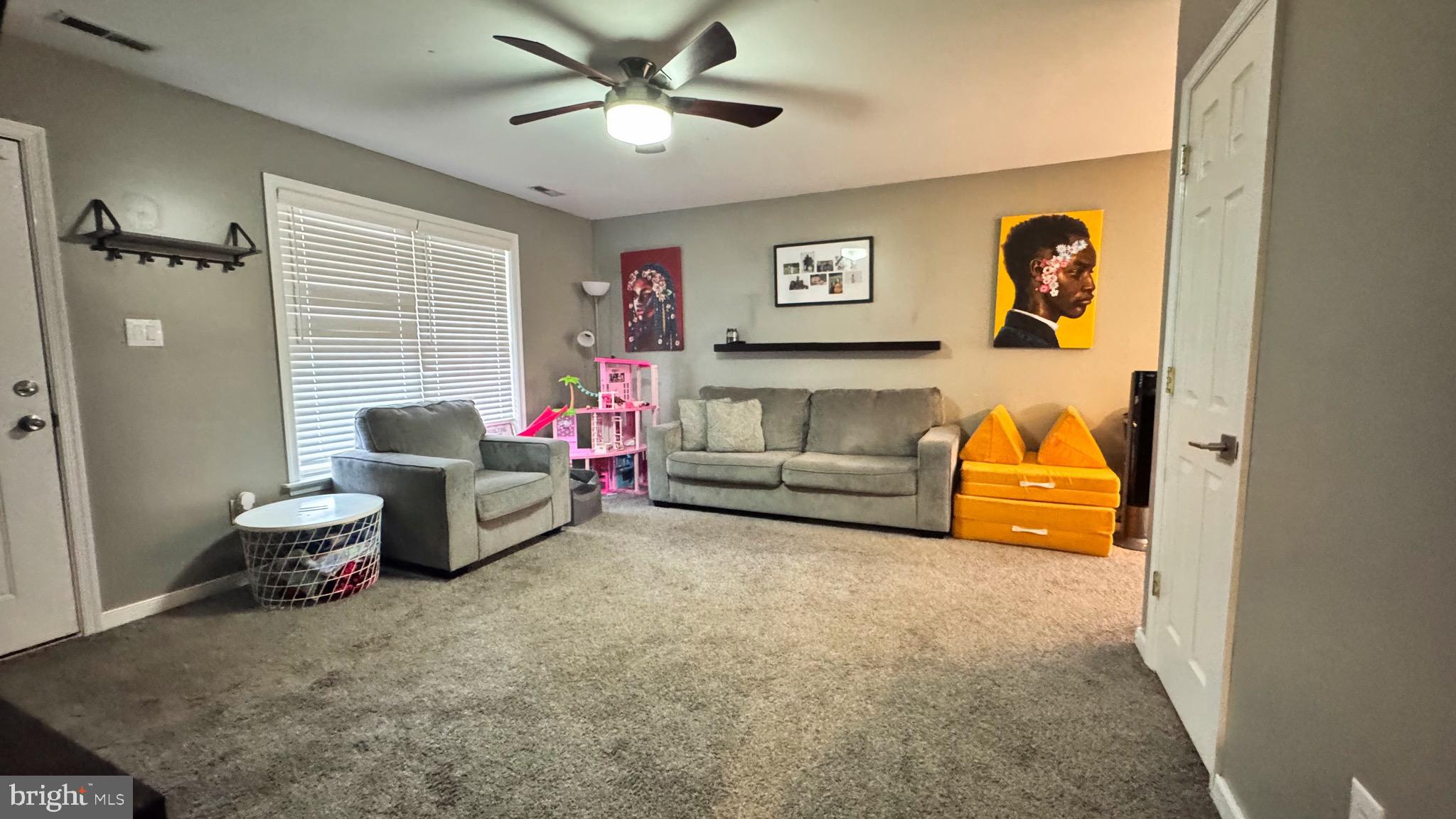 LAKE LAND OR - Residential