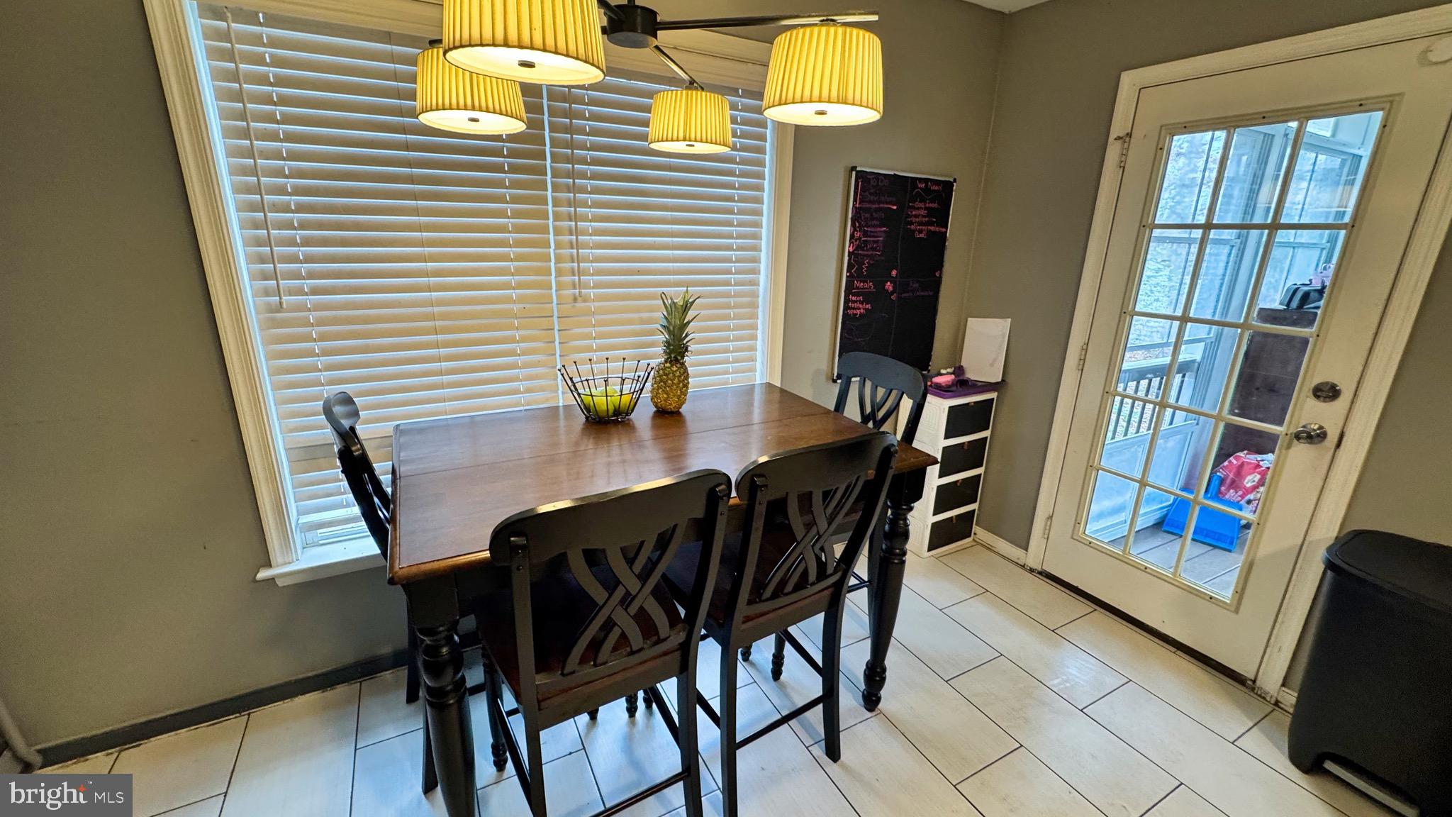 LAKE LAND OR - Residential