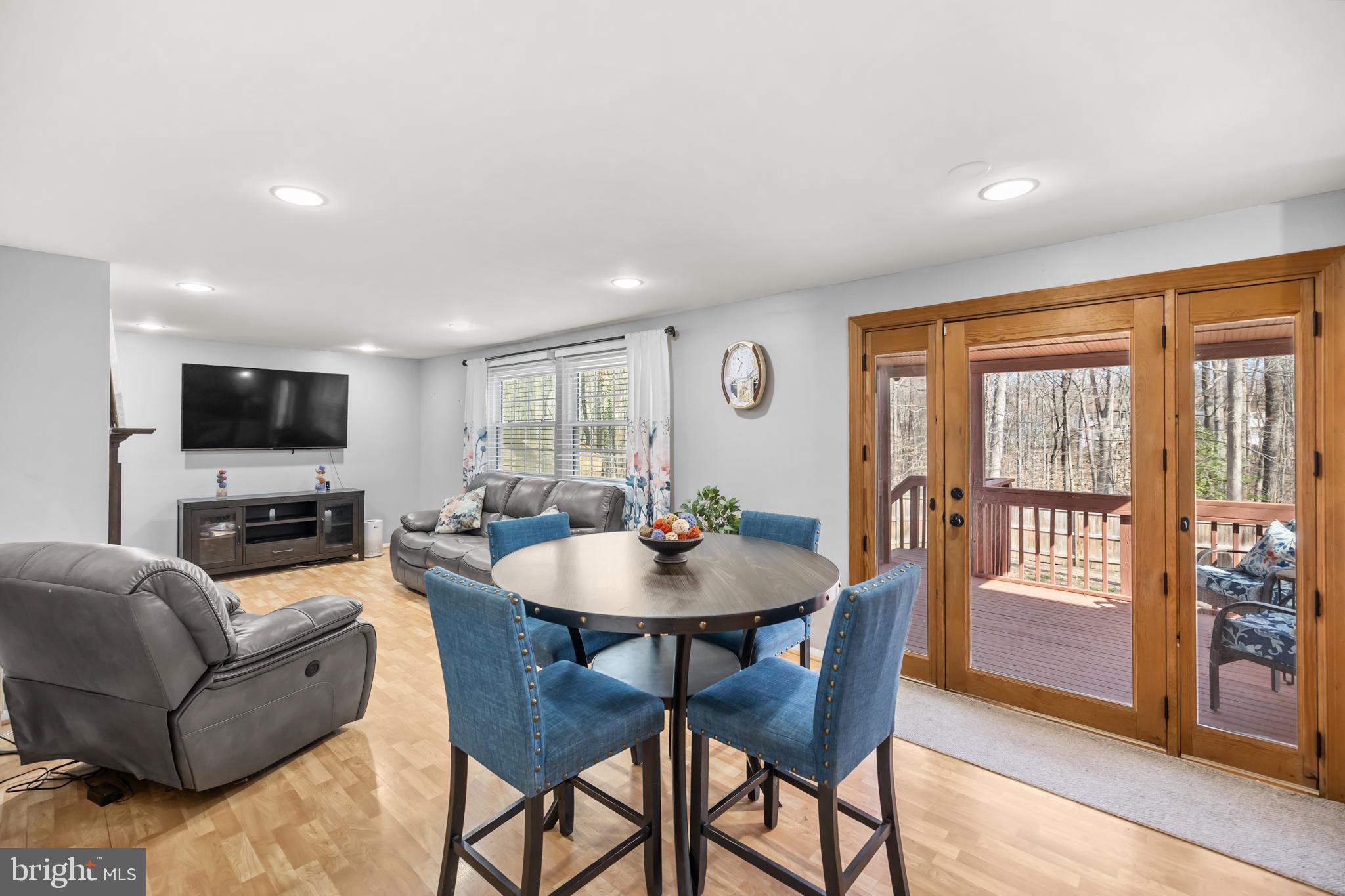 NEWINGTON FOREST - Residential