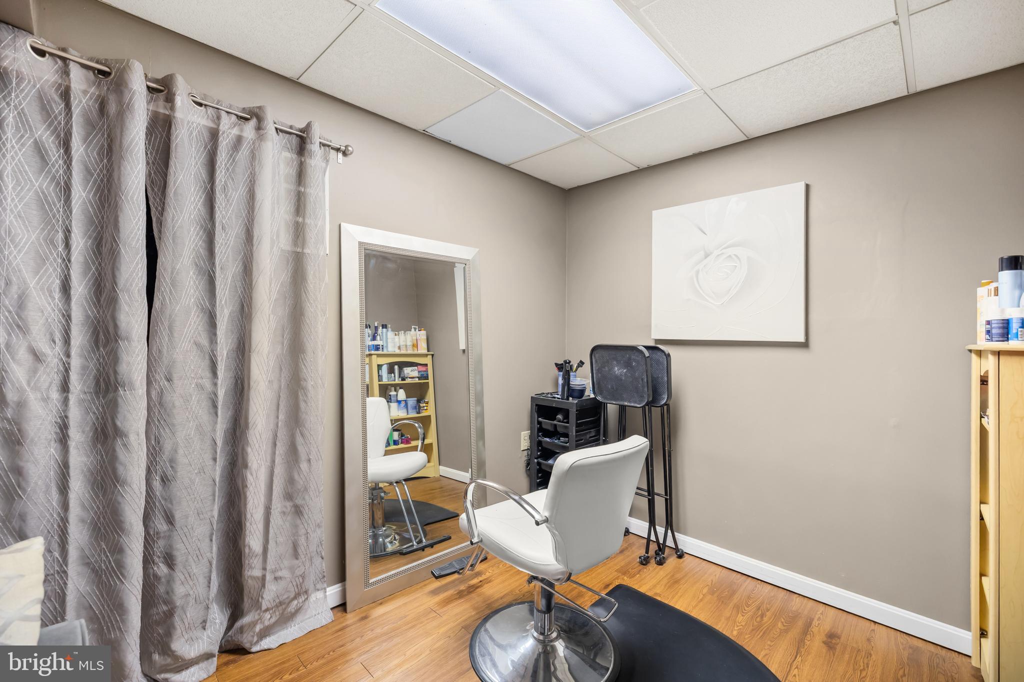 NEWINGTON FOREST - Residential