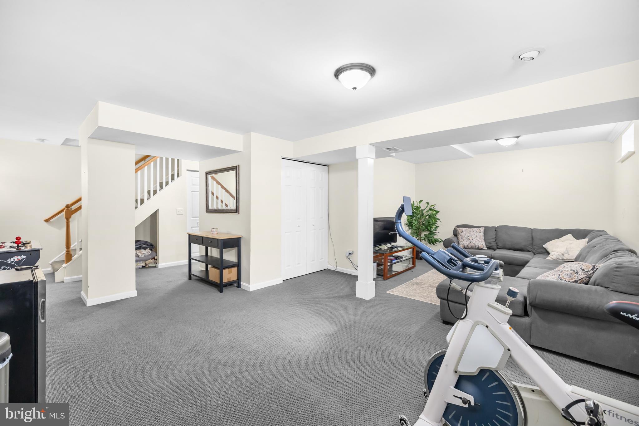 NEWINGTON FOREST - Residential