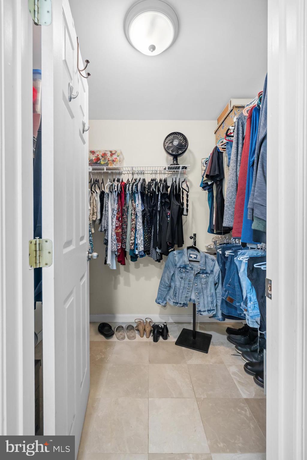 NEWINGTON FOREST - Residential