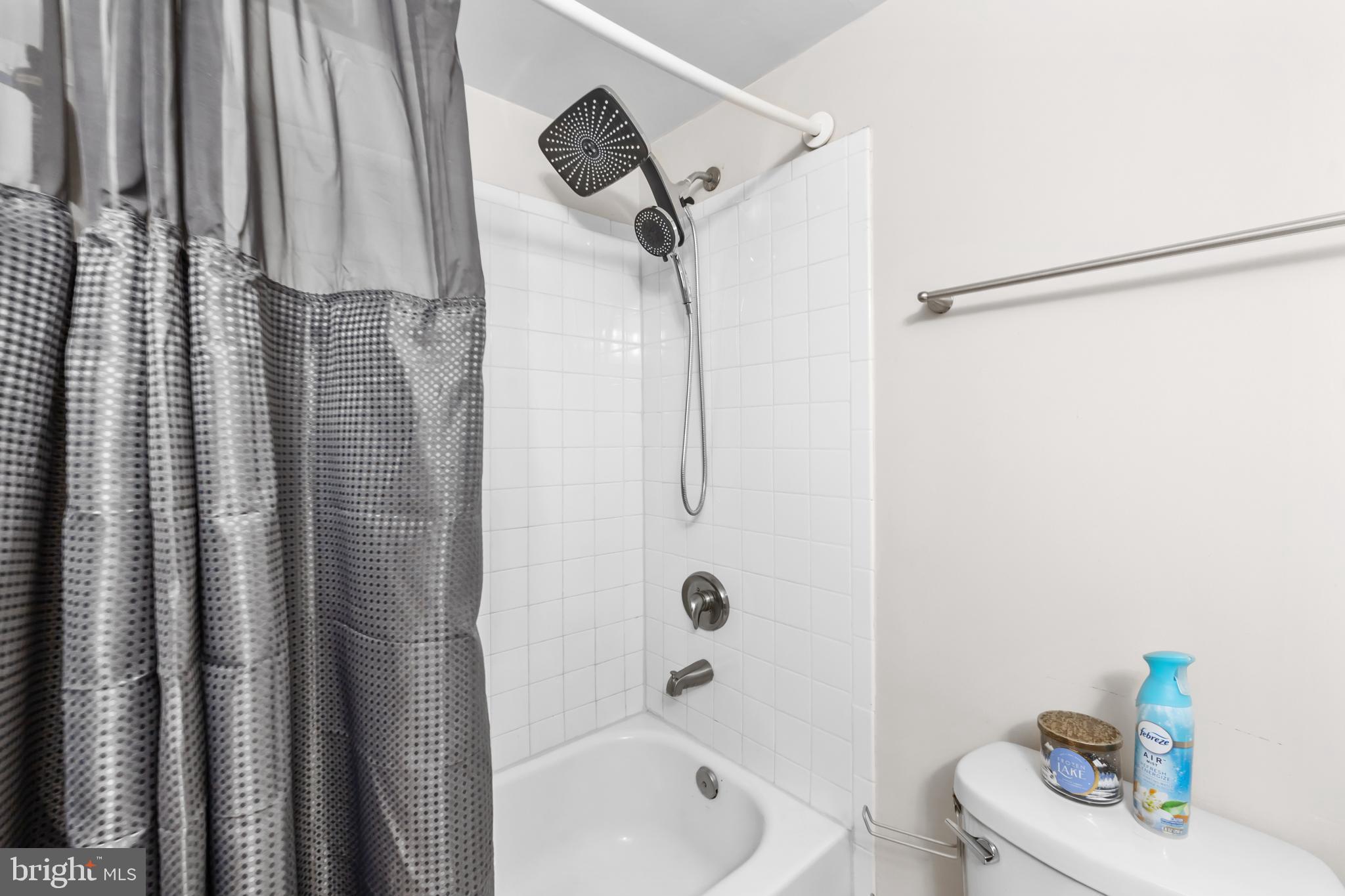 NEWINGTON FOREST - Residential