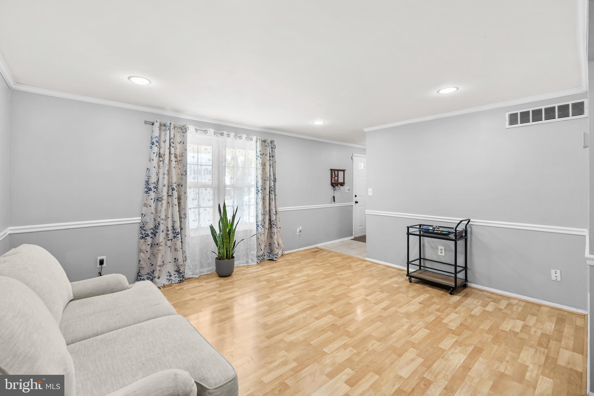 NEWINGTON FOREST - Residential