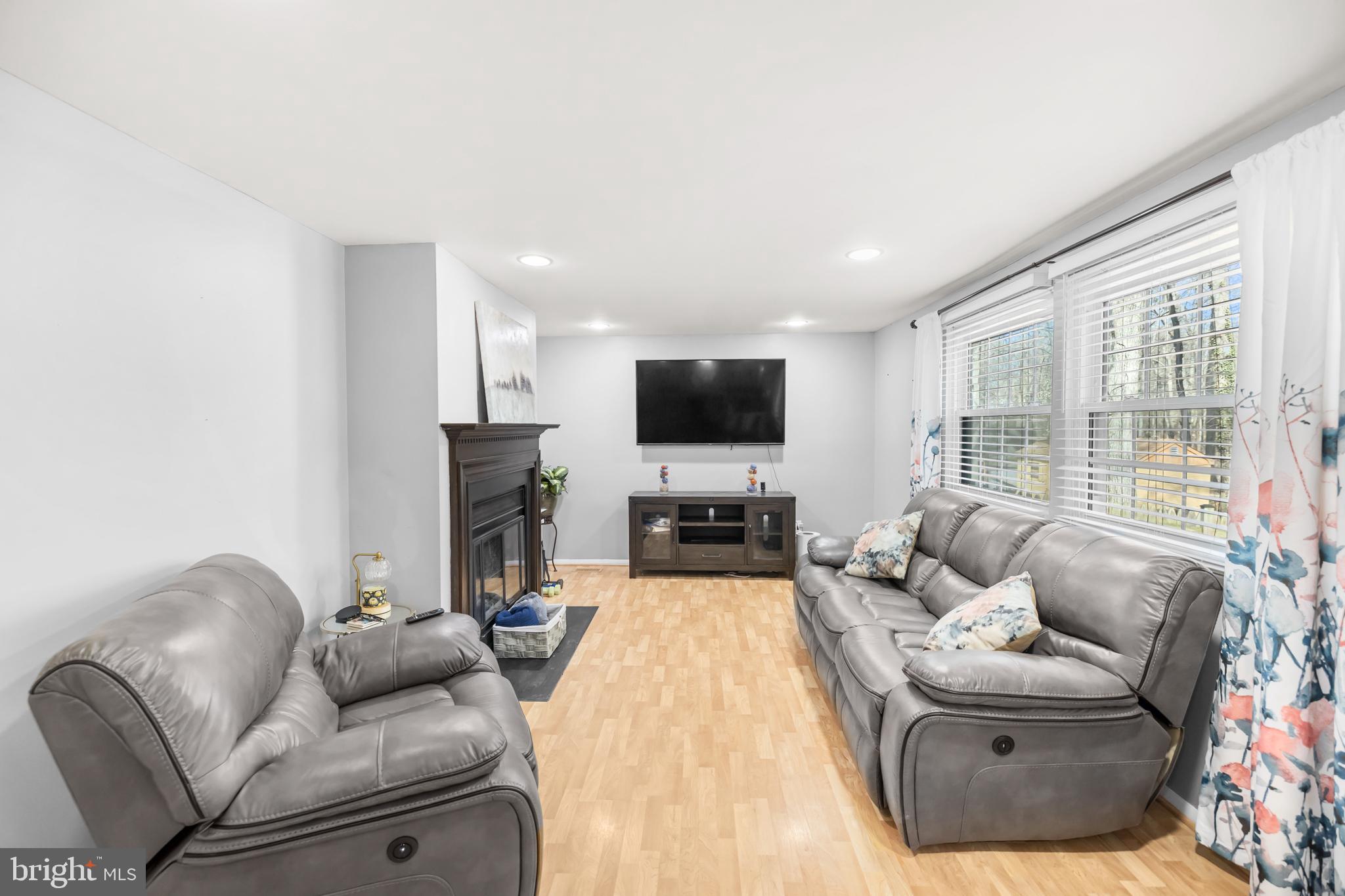 NEWINGTON FOREST - Residential