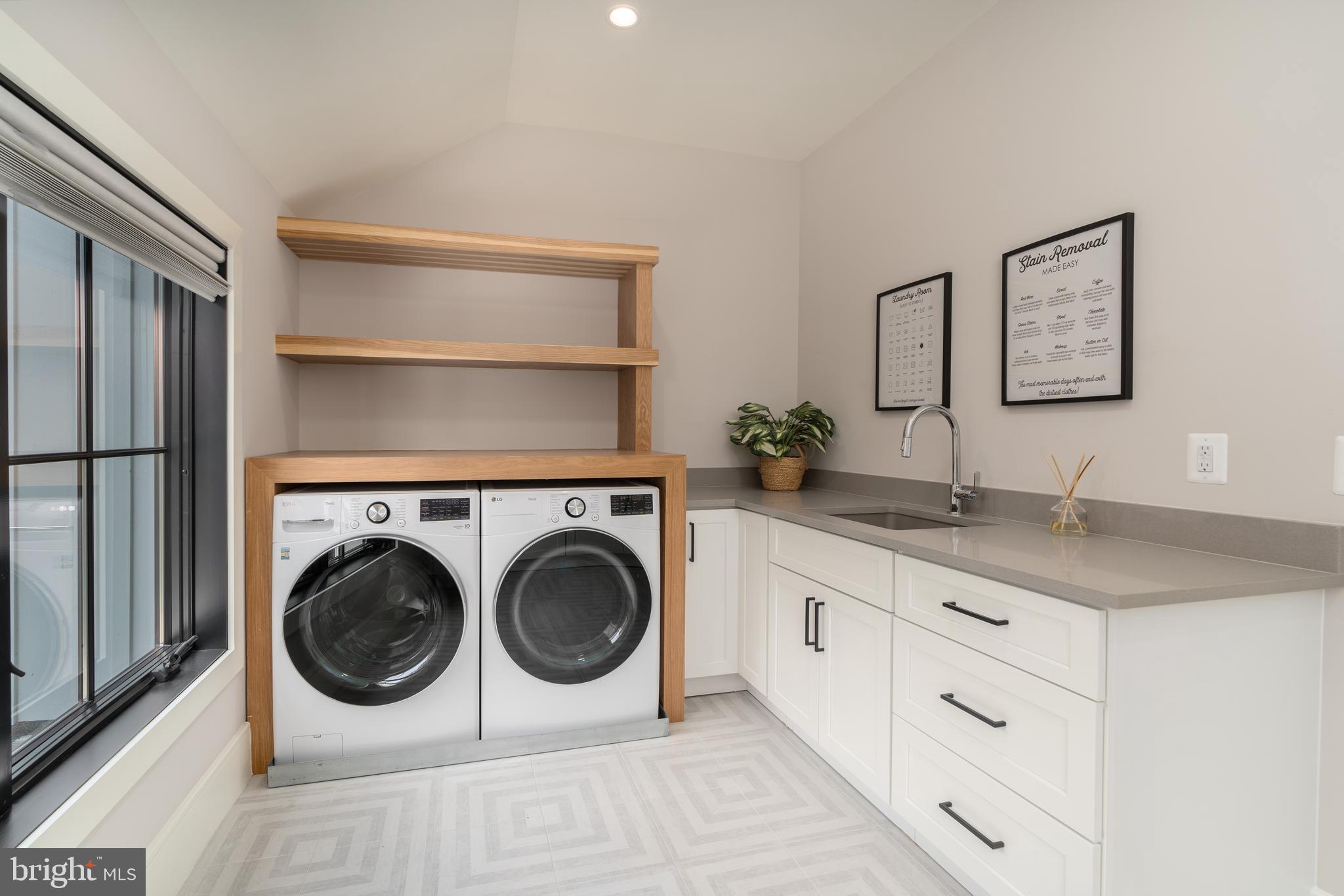 CHESTERBROOK WOODS - Residential