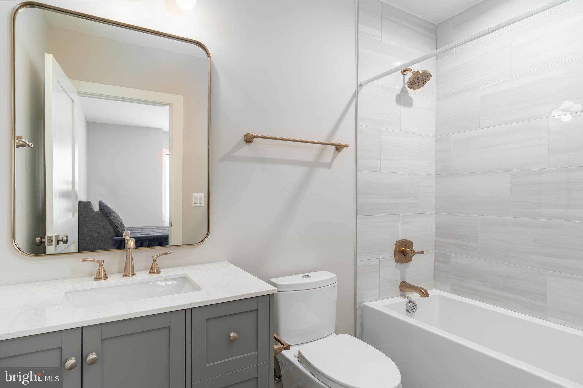 CHESTERBROOK WOODS - Residential