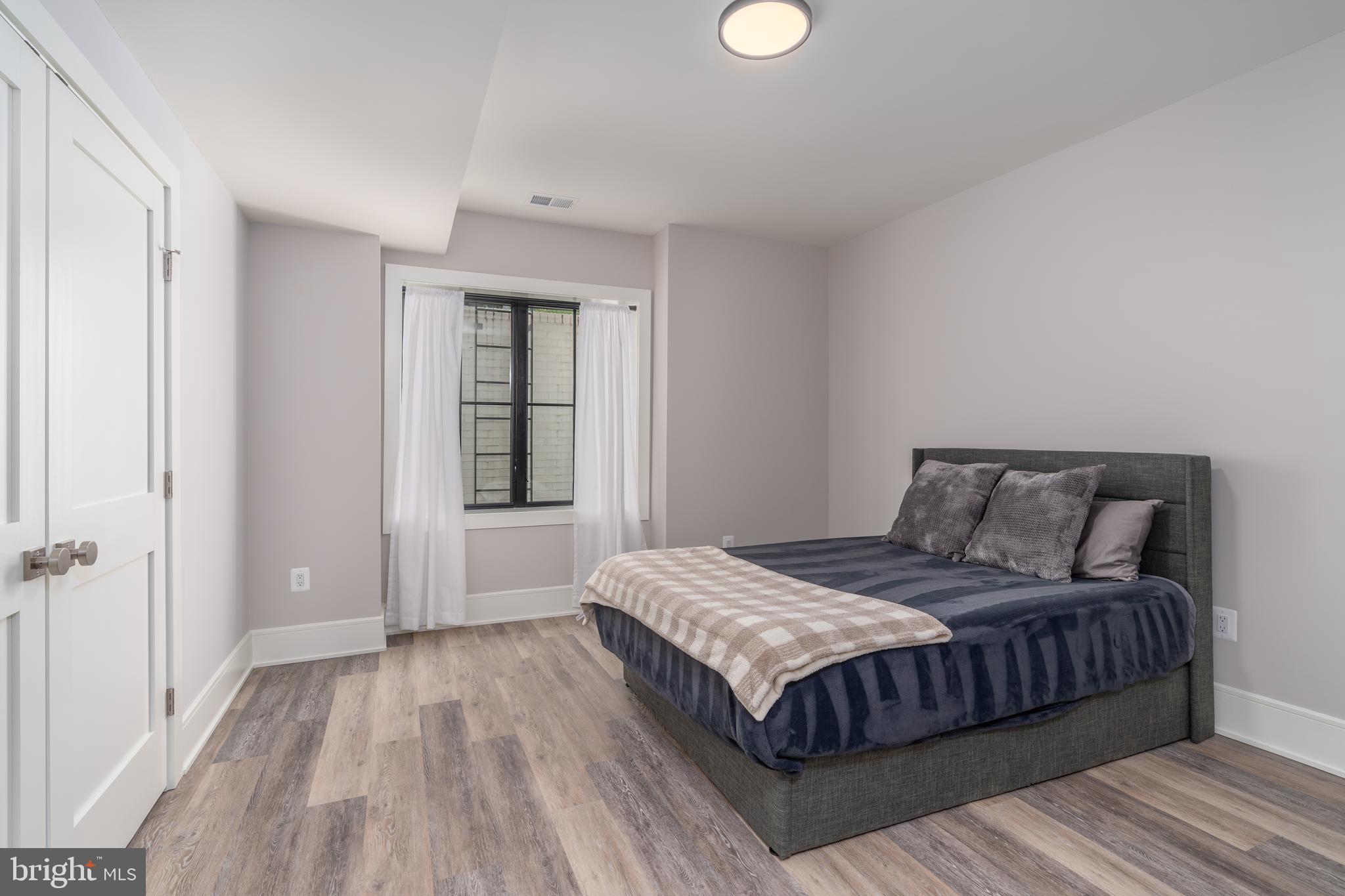 CHESTERBROOK WOODS - Residential