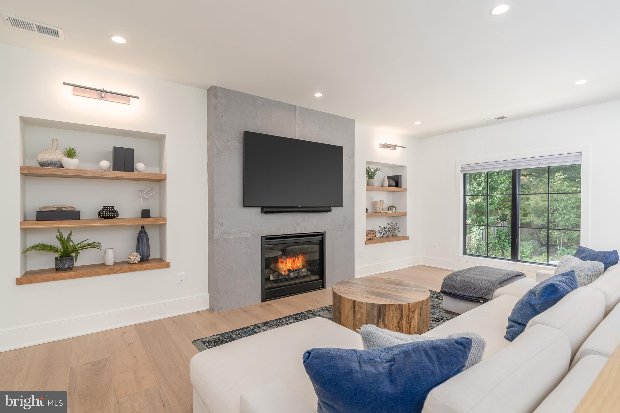 CHESTERBROOK WOODS - Residential