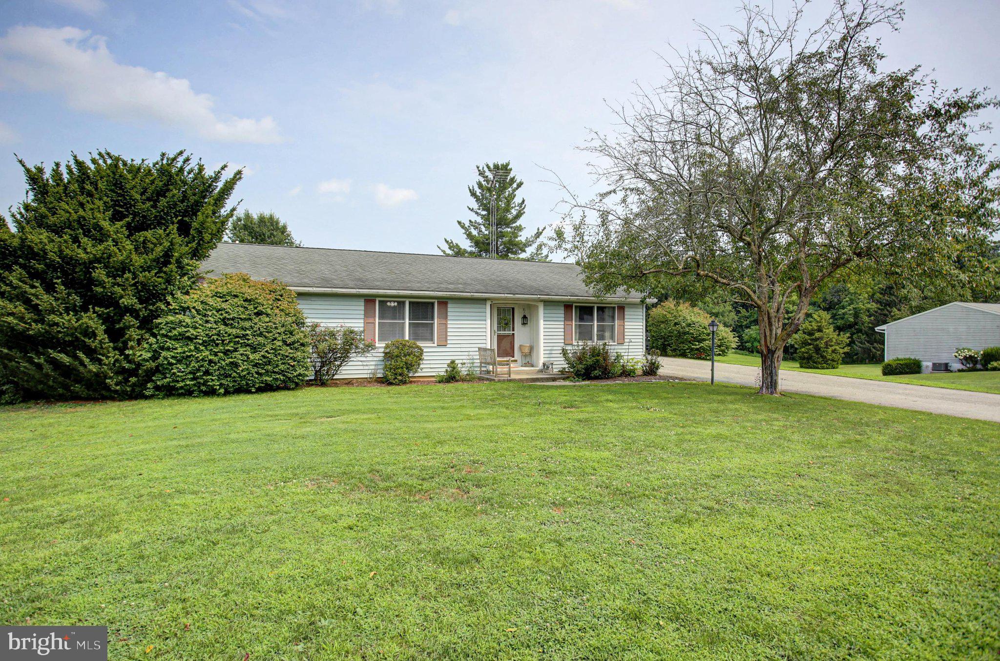 16 EASY STREET