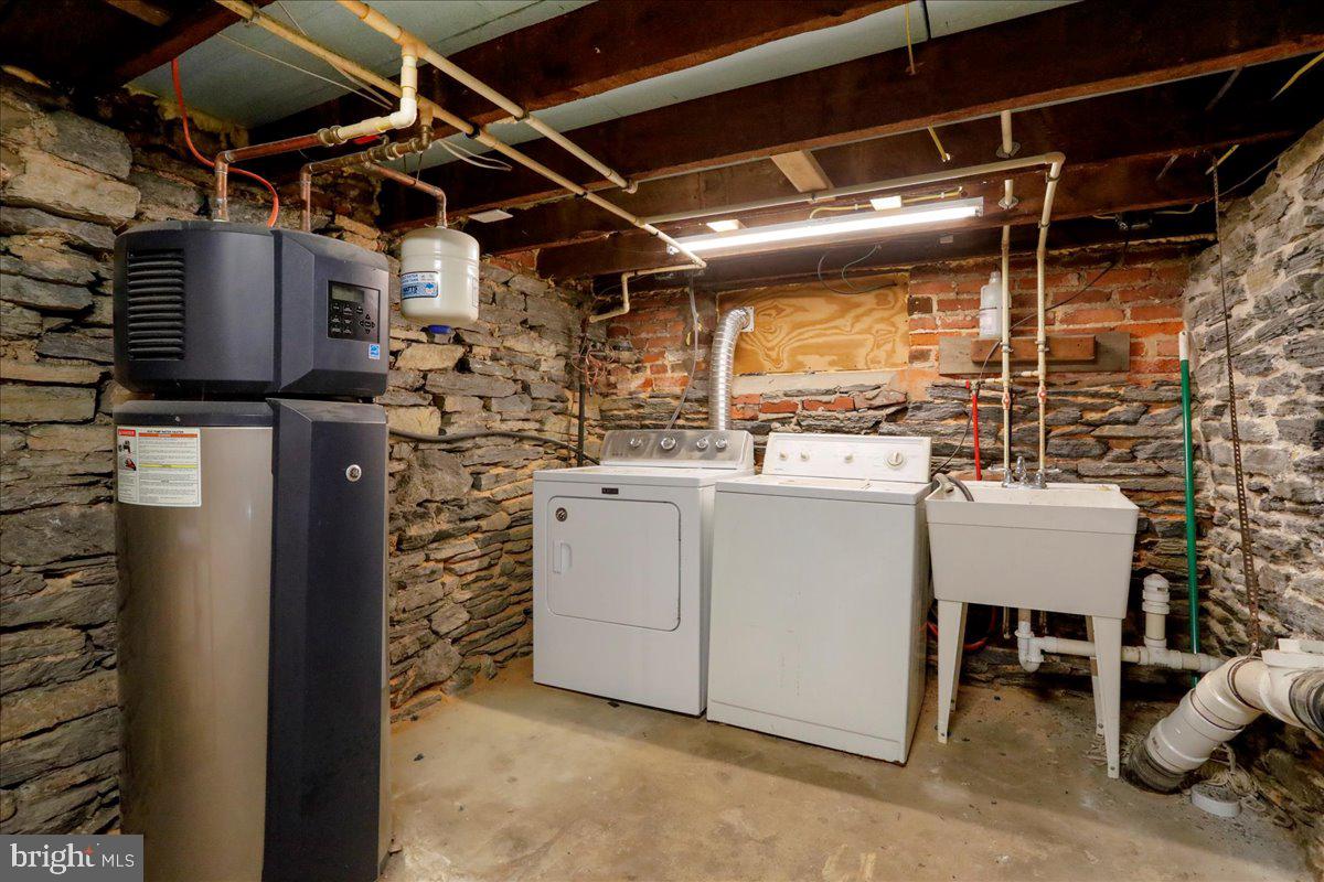 DOWNTOWN FREDERICK - Residential