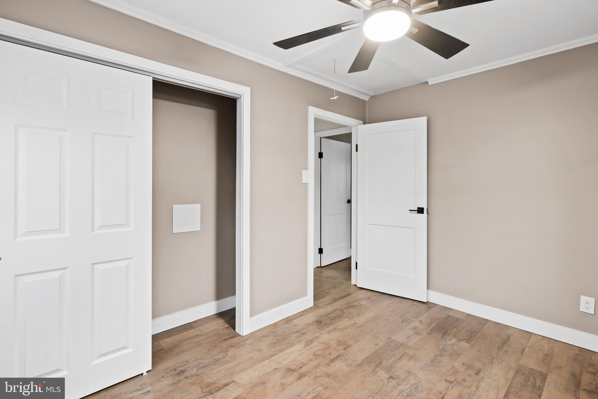 MAKEFIELD TERR - Residential